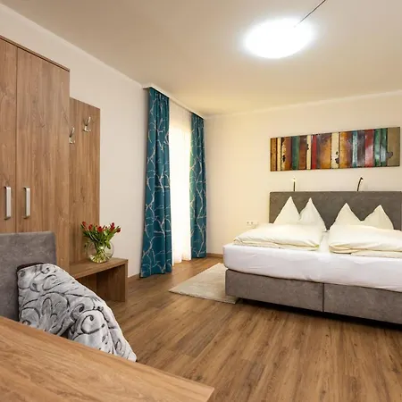 Pogoeriacherhof 3* لاتسخاش اوبر ديم اف