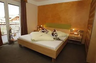 Pogoeriacherhof فندق لاتسخاش اوبر ديم اف