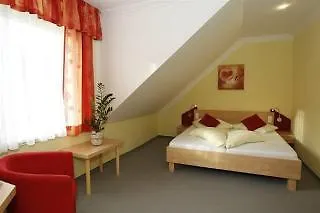 Pogoeriacherhof 호텔 3*